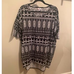 Like New LulaRoe Irma T-shirt Tunic Top